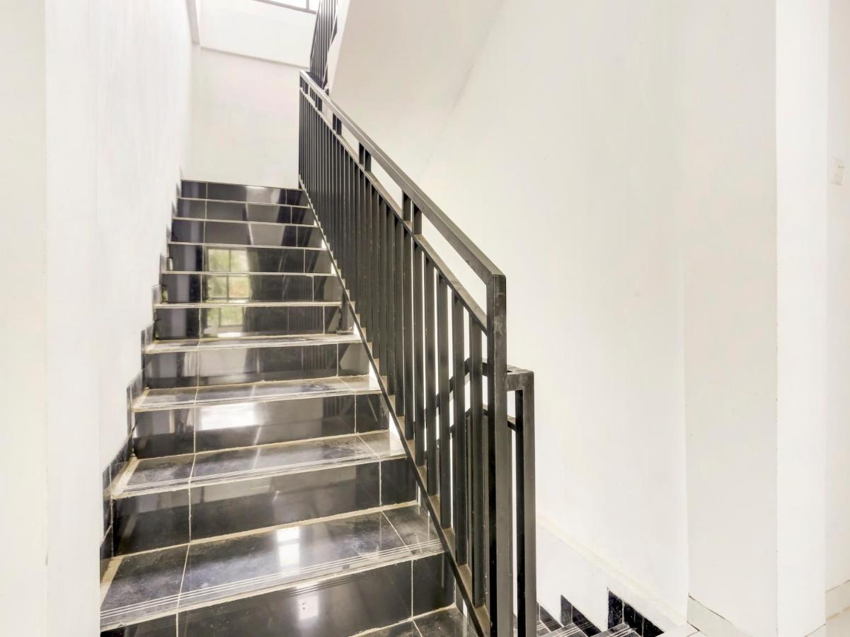 סמרינדה Oyo 3870 Homestay Arya מראה חיצוני תמונה
