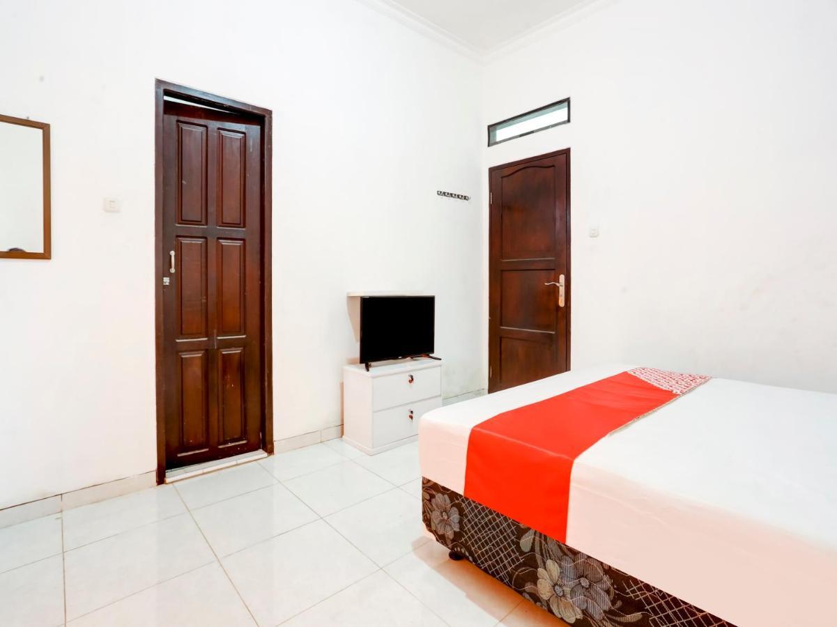 סמרינדה Oyo 3870 Homestay Arya מראה חיצוני תמונה